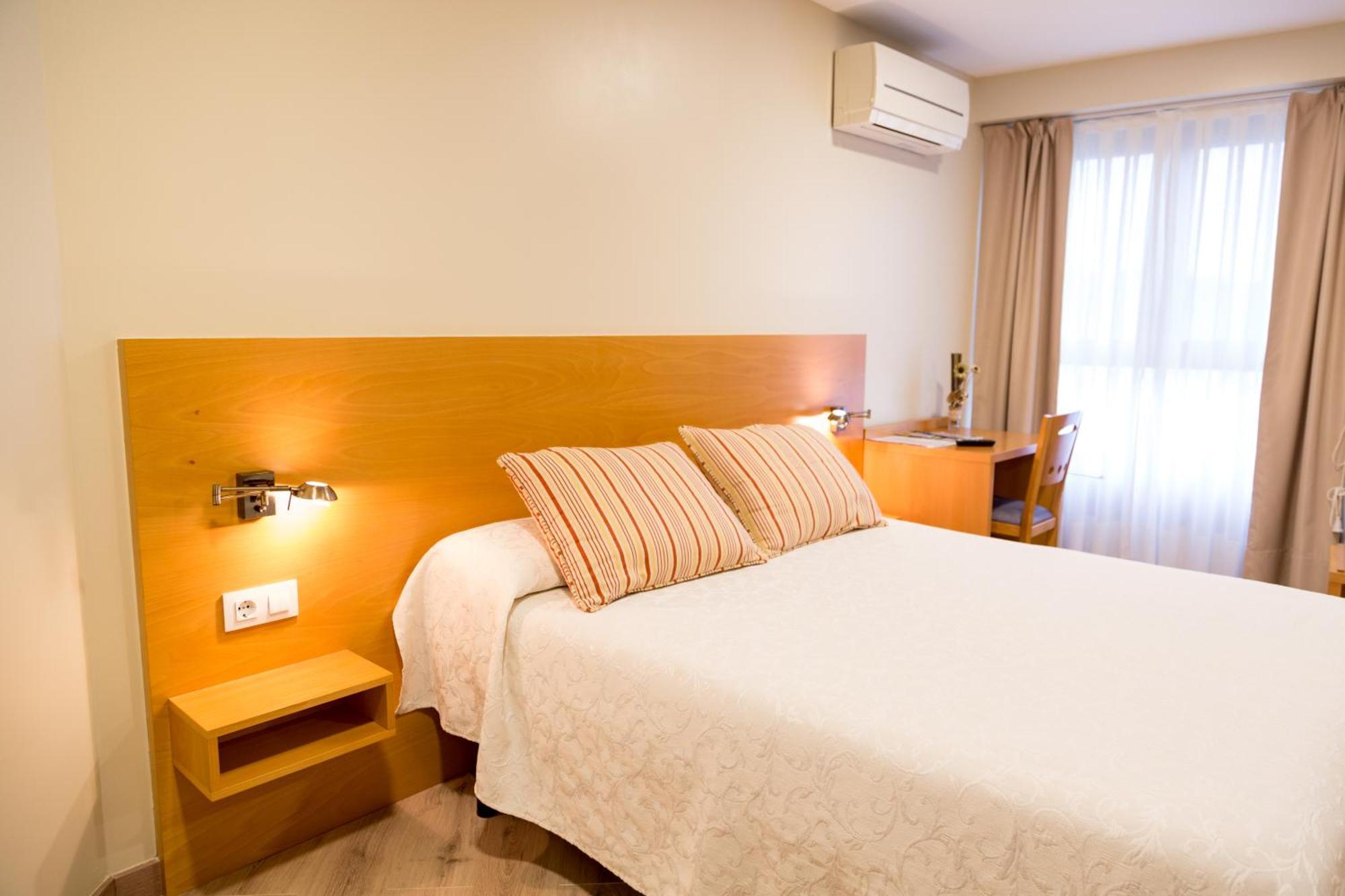 Apartamentos Playa De Cóbreces Εξωτερικό φωτογραφία